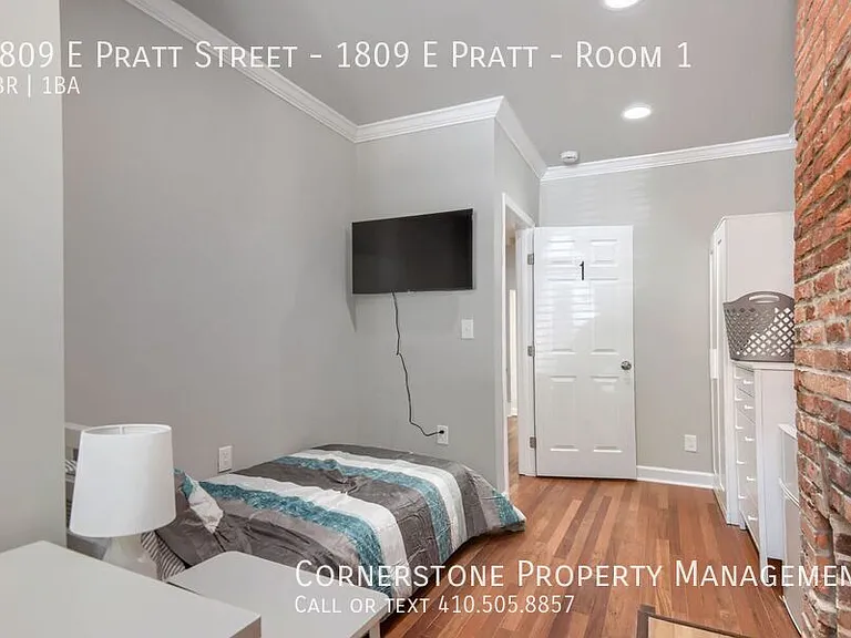 1809 E Pratt St #1 — Photo 2