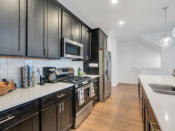 2nd image of 10712 S Kestrel Rise Rd