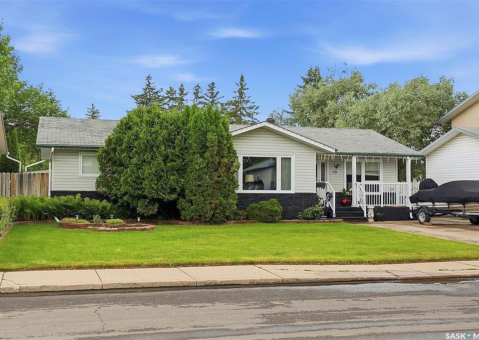 1st image of 20 Clark CRESCENT