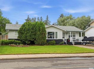 20 Clark CRESCENT, Saskatoon, SK S7H 3L9