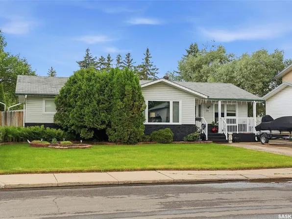 20 Clark CRESCENT, Saskatoon, SK S7H 3L9
