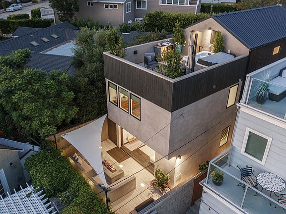 2nd image of 7578 Cabrillo Ave