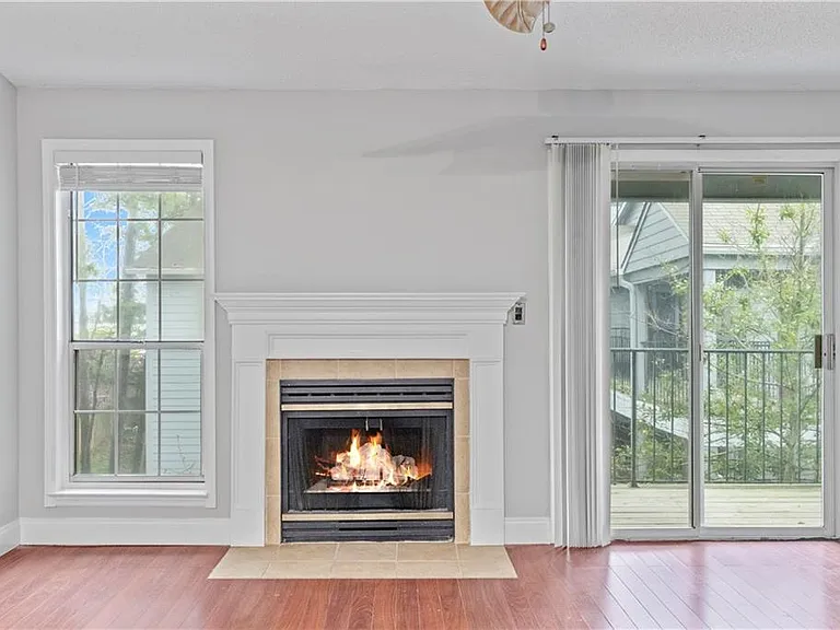 640 Granville Ct — Photo 7