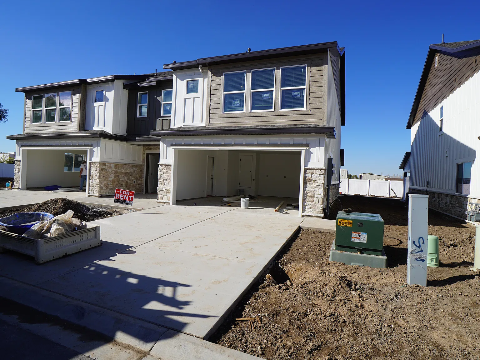 New Townhome at 295 N Liberty Cove Dr. Ogden — Photo 1