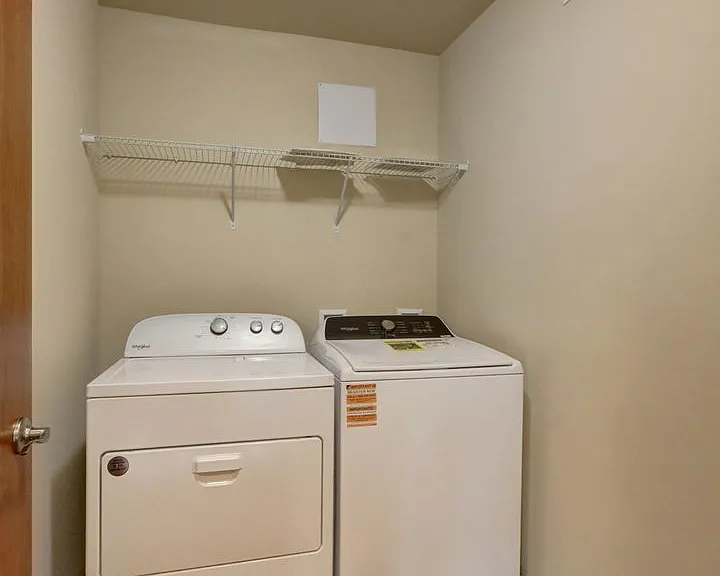 Ambaum Place II | Modern Studio and 1 Bedroom Layouts w/ In-Unit Laundry — Photo 20