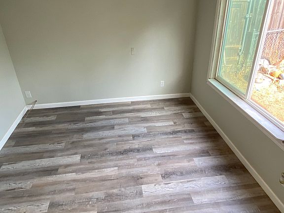 3rd image of 7567 1/2 Baird Way