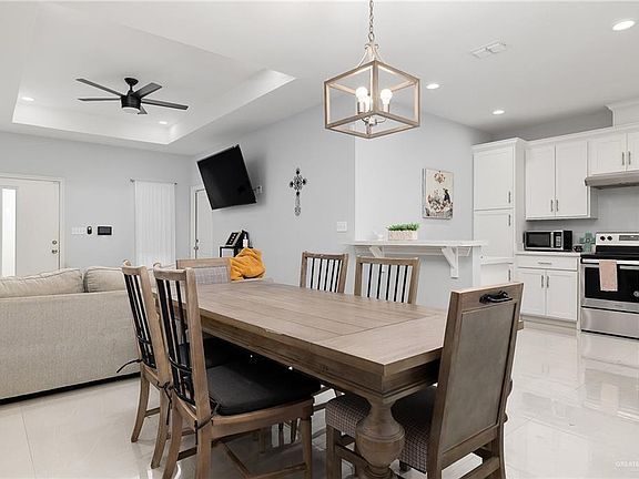 5th image of 4504 Peacock St