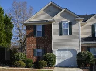 8872 Treyburn Dr, Charlotte, NC 28216