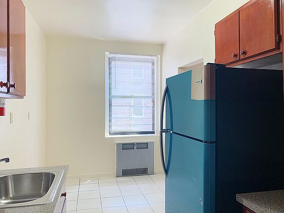 2nd image of 8784 165th St APT 503