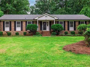 5014 Edinborough Rd, Greensboro, NC 27406