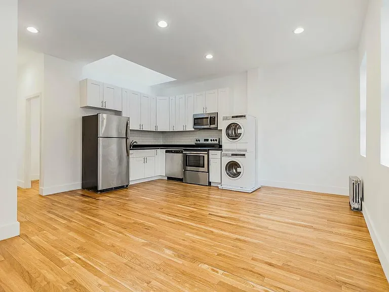 125 W 72nd St #PENTHOUSE — Photo 2