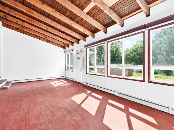 6015 Independence Avenue image 34 of 85