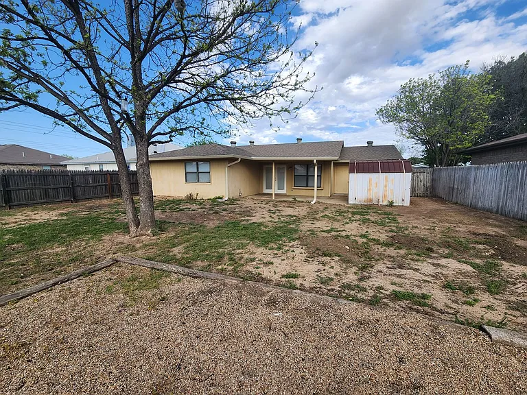 1335 Gordon Blvd — Photo 11