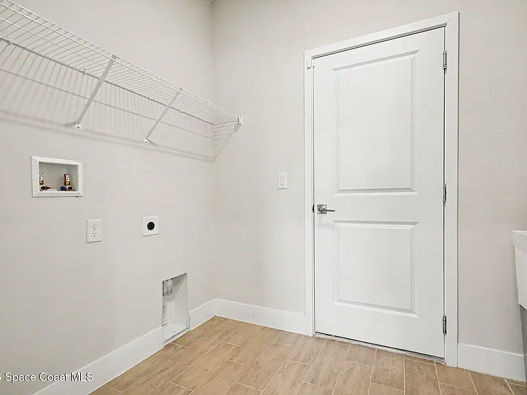 414 Caribbean St SE — Photo 29