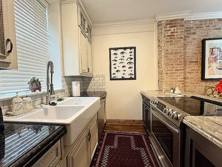 2 bed, 1.5 bath, 1500 sqft, $2,750 — Photo 4