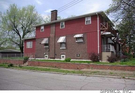 2nd image of 2444 Illinois Ave