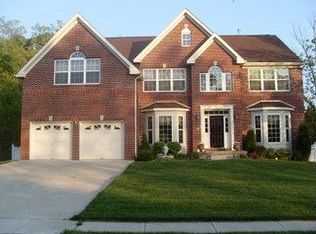 18 Goose Neck Ln, Sicklerville, NJ 08081