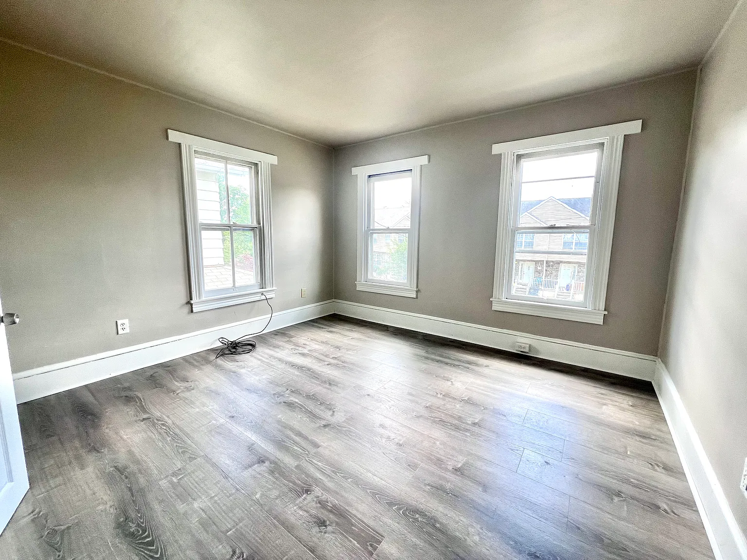 148 Beckley St — Photo 4