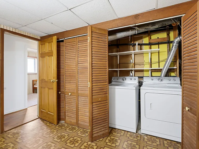 409 Kensington Dr — Photo 22