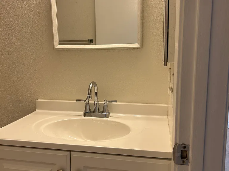 686 Carefree Dr — Photo 14