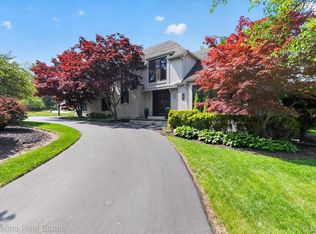 4296 Barcroft Way, West Bloomfield, MI 48323