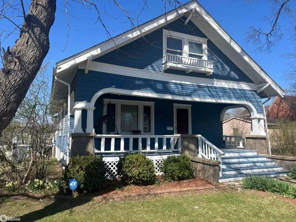 903 E Burlington Ave, Fairfield, IA 52556