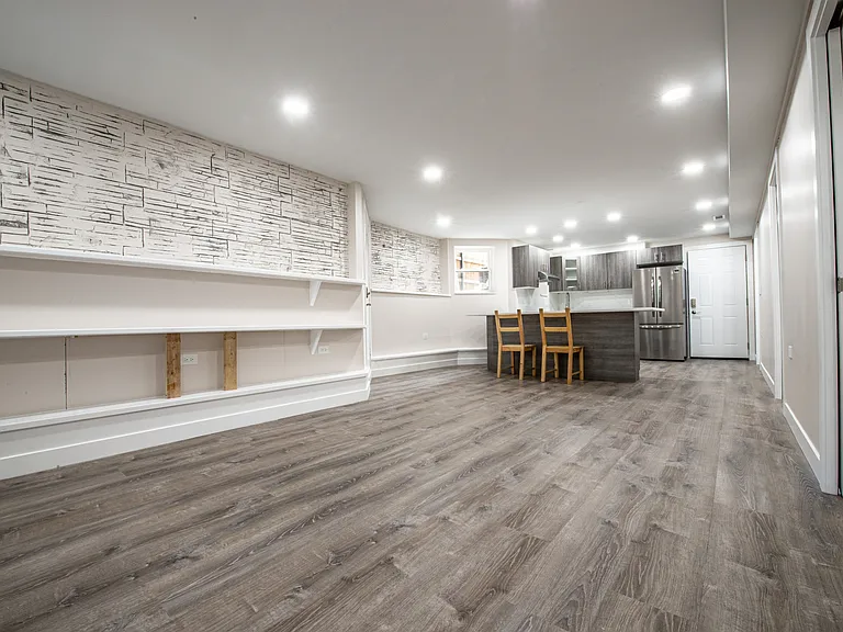 5013 W Montrose Ave #G — Photo 14