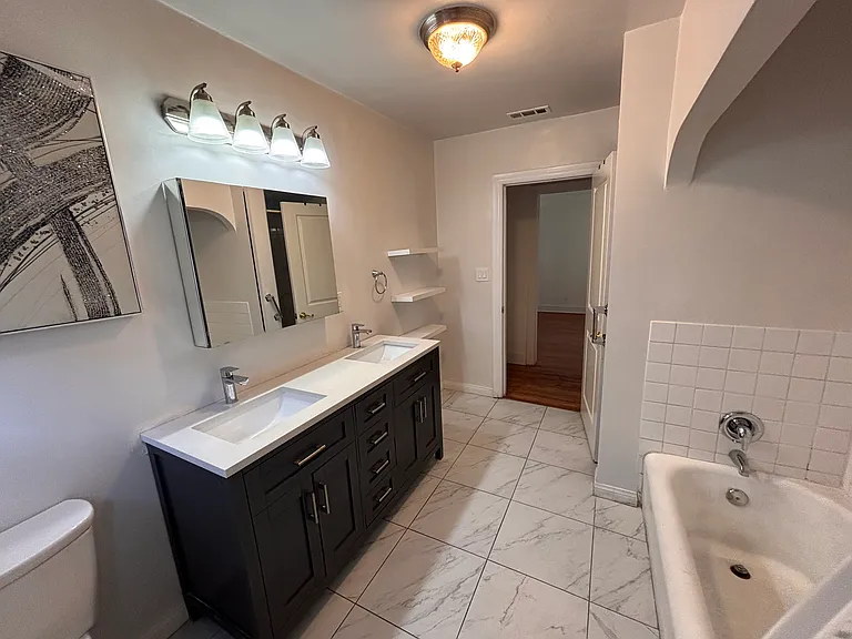 Main Bathroom