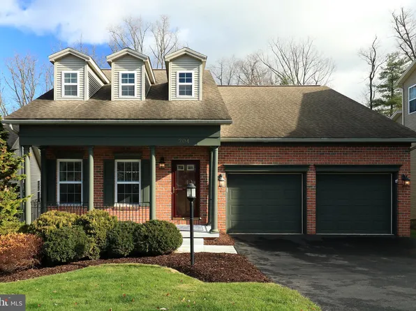 204 Honors Ln, State College, PA 16803