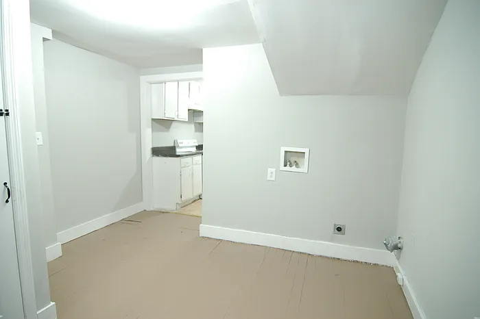 1 bed, 1.0 bath, 600 sqft, $895 — Photo 4