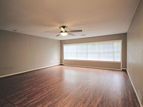5th image of 5638 Creekwood St