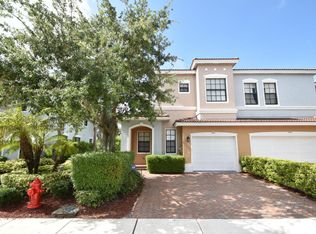 5040 S Astor Cir, Delray Beach, FL 33484