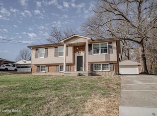 272 Topfield Rd, Louisville, KY 40229
