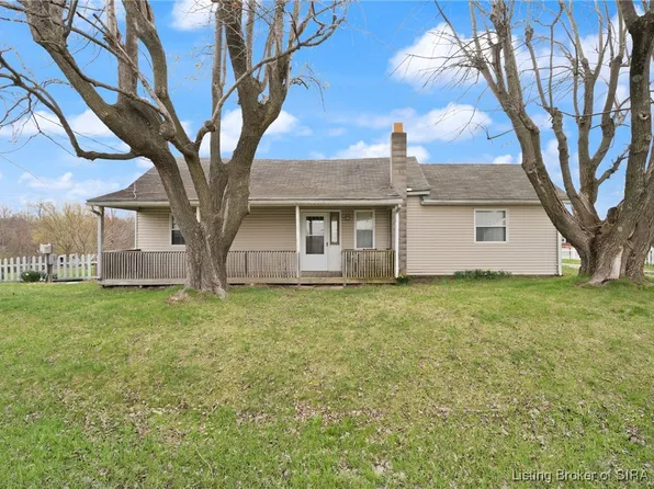 1550 N Gardner St, Scottsburg, IN 47170