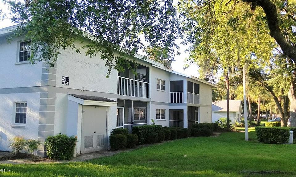 1st image of 588 Fairways Ln APT 201