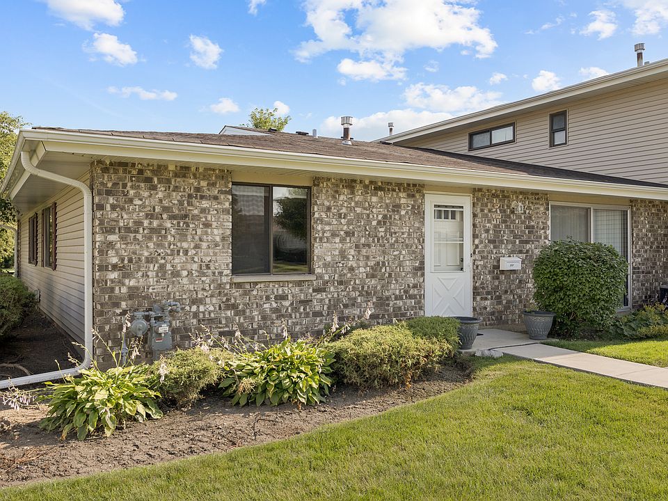 1st image of 117 Cotuit Ct #117