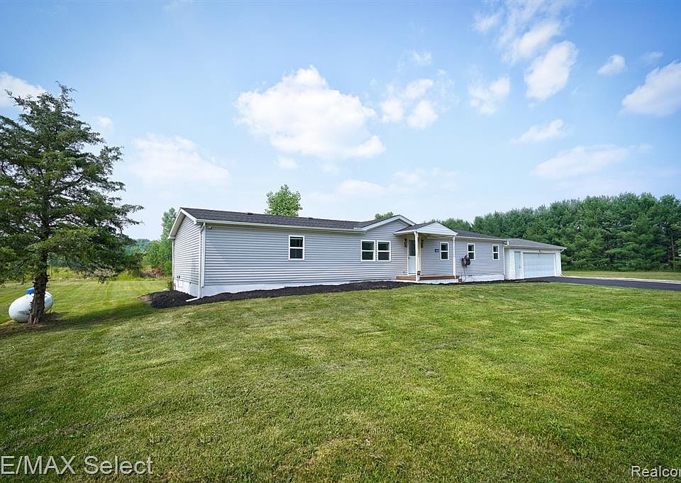 1st image of 6106 Carpenter Rd