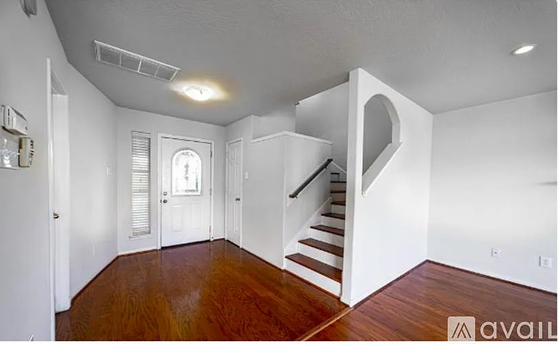 Building Photo - 17415 Meadow Cove Ln