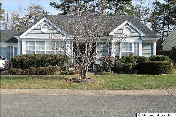 1st image of 975 Thornbury Lane #B