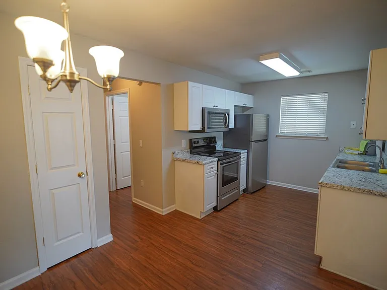 2788 Westbrook Ct — Photo 5