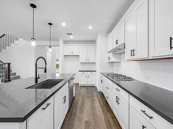 4th image of 1609 Blue Sage Dr