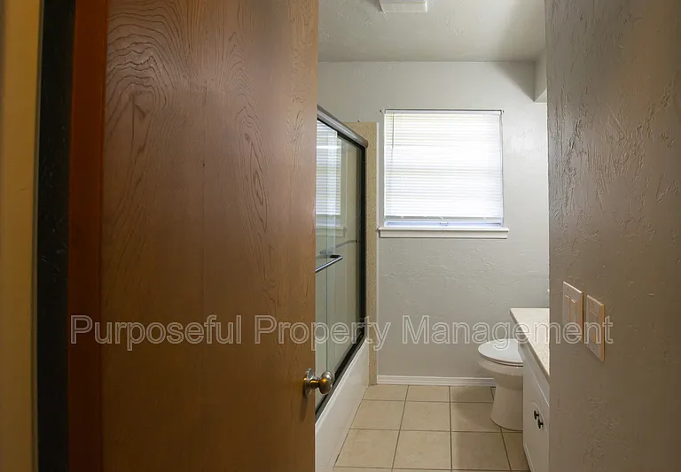 2624 N Markwell Ave — Photo 11