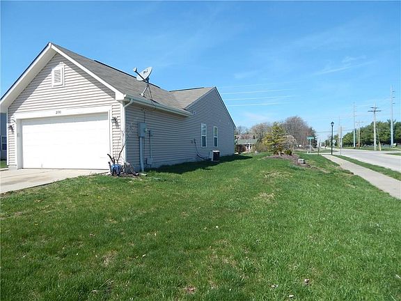 3rd image of 2100 Longleaf Dr