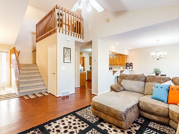 3rd image of 2665 Ridgeview Way