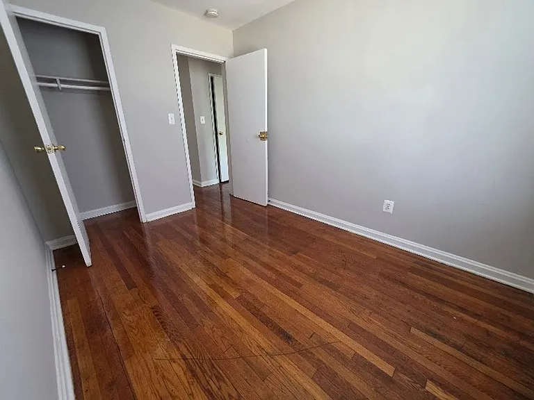 214 Kenilworth Ave NE — Photo 17