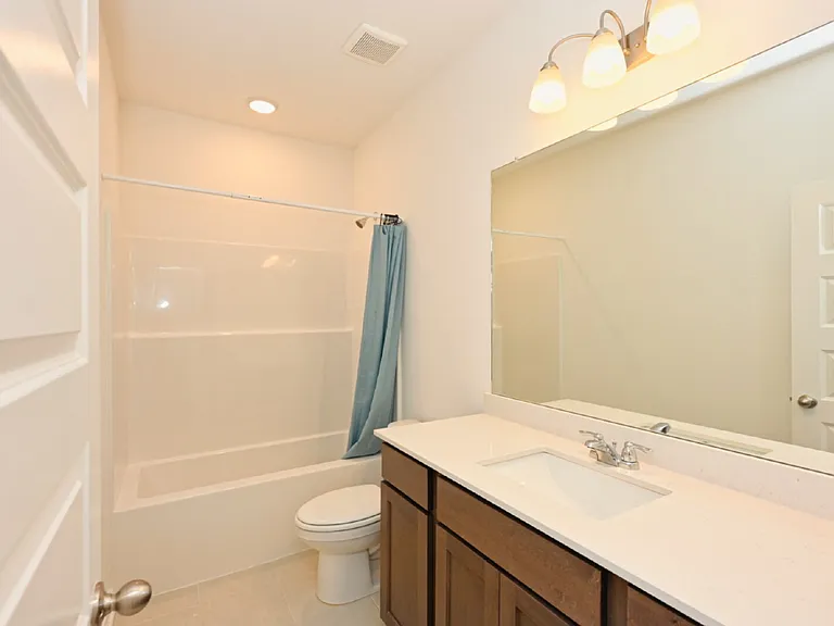 7187 Sutton Dr — Photo 30