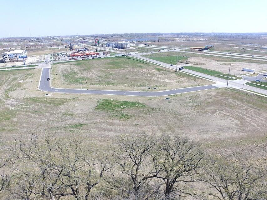 2nd image of 1815 Isaac Newton Dr Lot 2