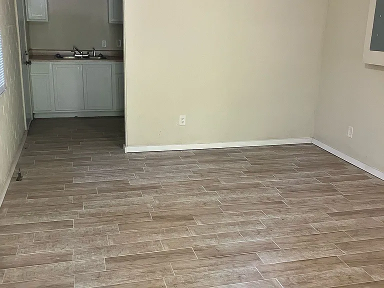 521 Hall St #1 — Photo 11