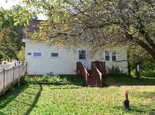 6207 Seufert Rd, Orchard Park, NY 14127