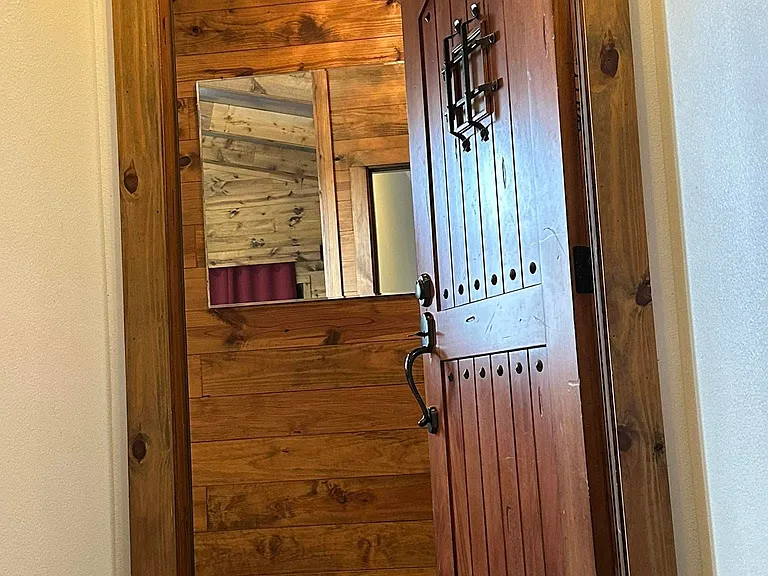 Entry way